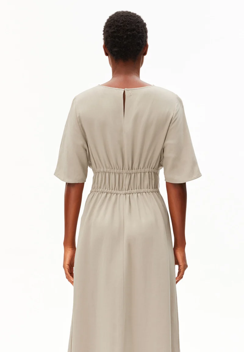 LEINEN-MIX GERAFFTES KLEID | sandstone