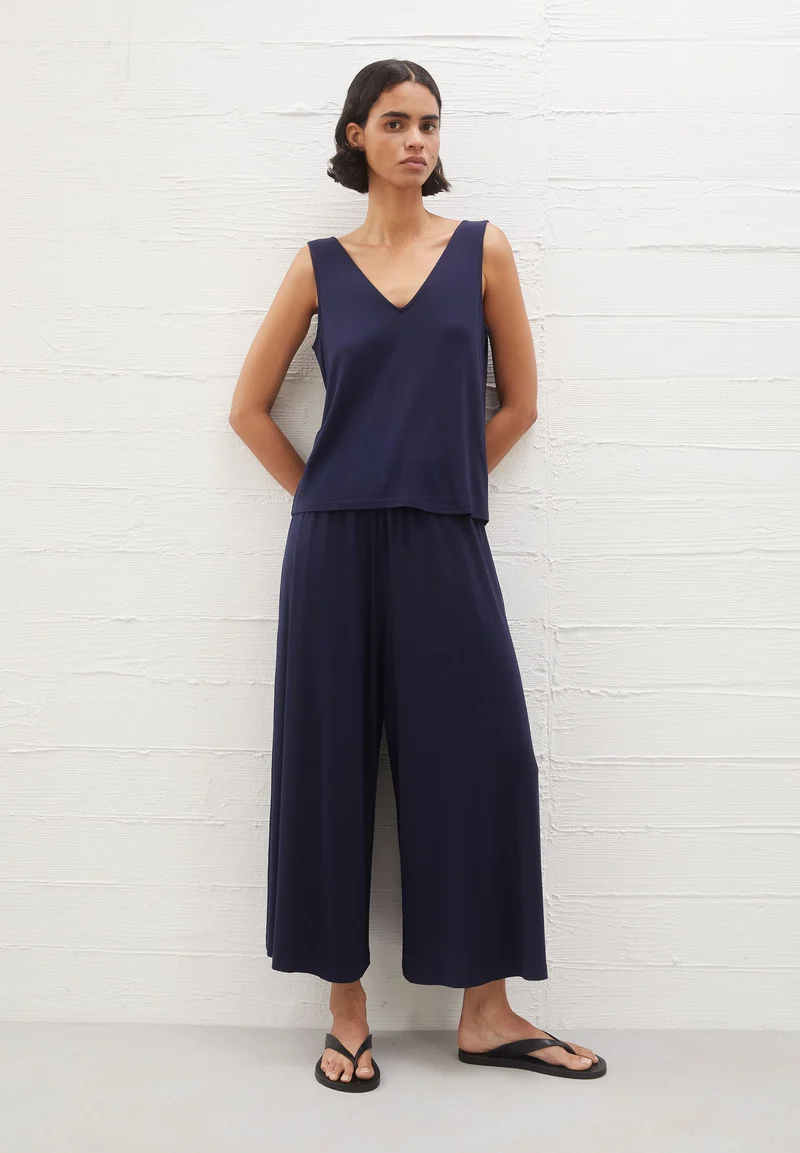 V-AUSSCHNITT JERSEY-TOP | tinted navy