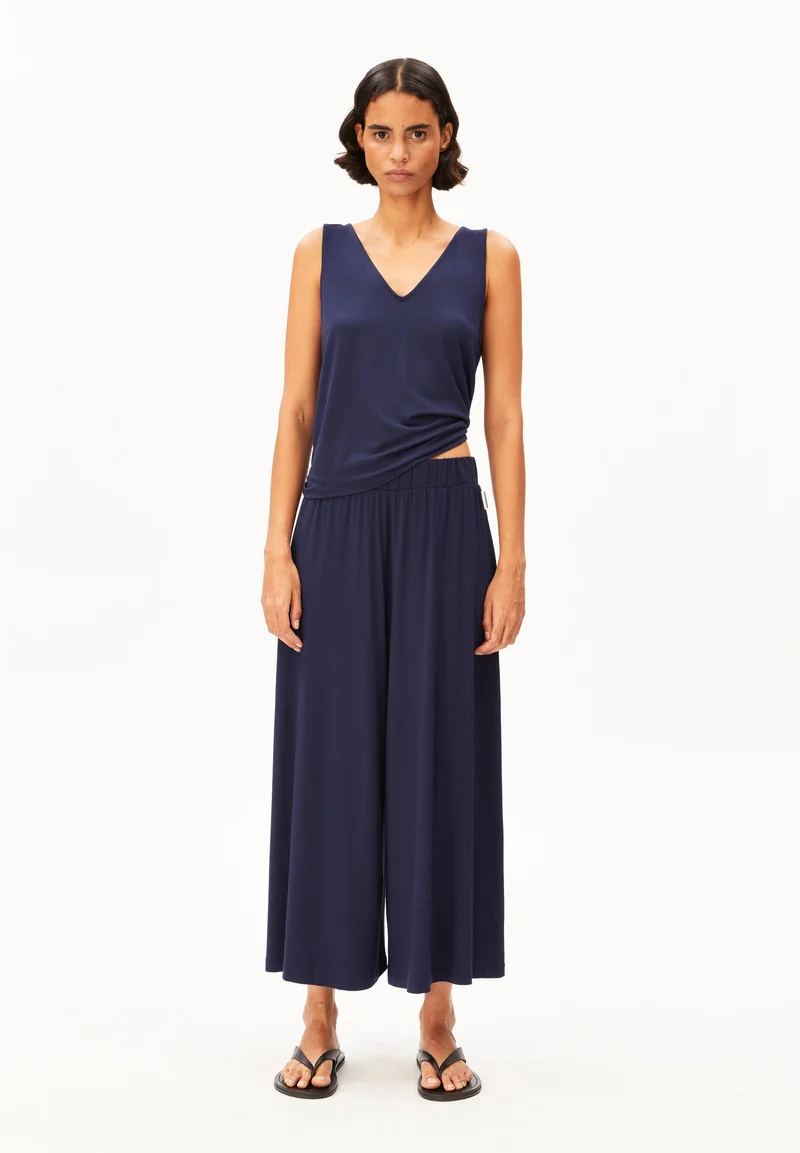 V-AUSSCHNITT JERSEY-TOP | tinted navy
