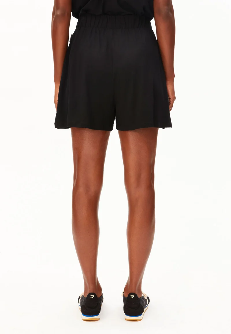 RELAXED JERSEY-SHORTS | black