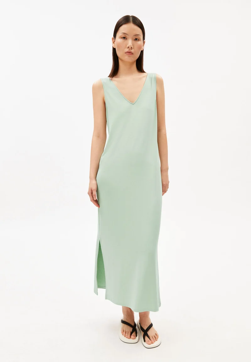 ÄRMELLOSES JERSEY-MIDI-KLEID | foam