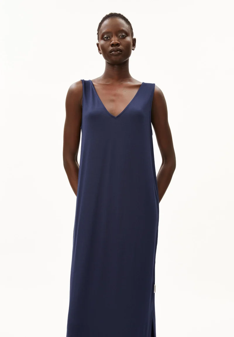 ÄRMELLOSES JERSEY MIDI-KLEID