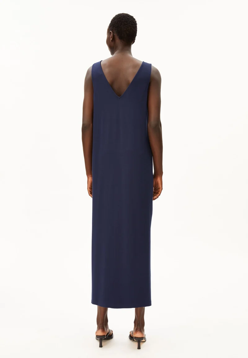 ÄRMELLOSES JERSEY-MIDI-KLEID | tinted navy