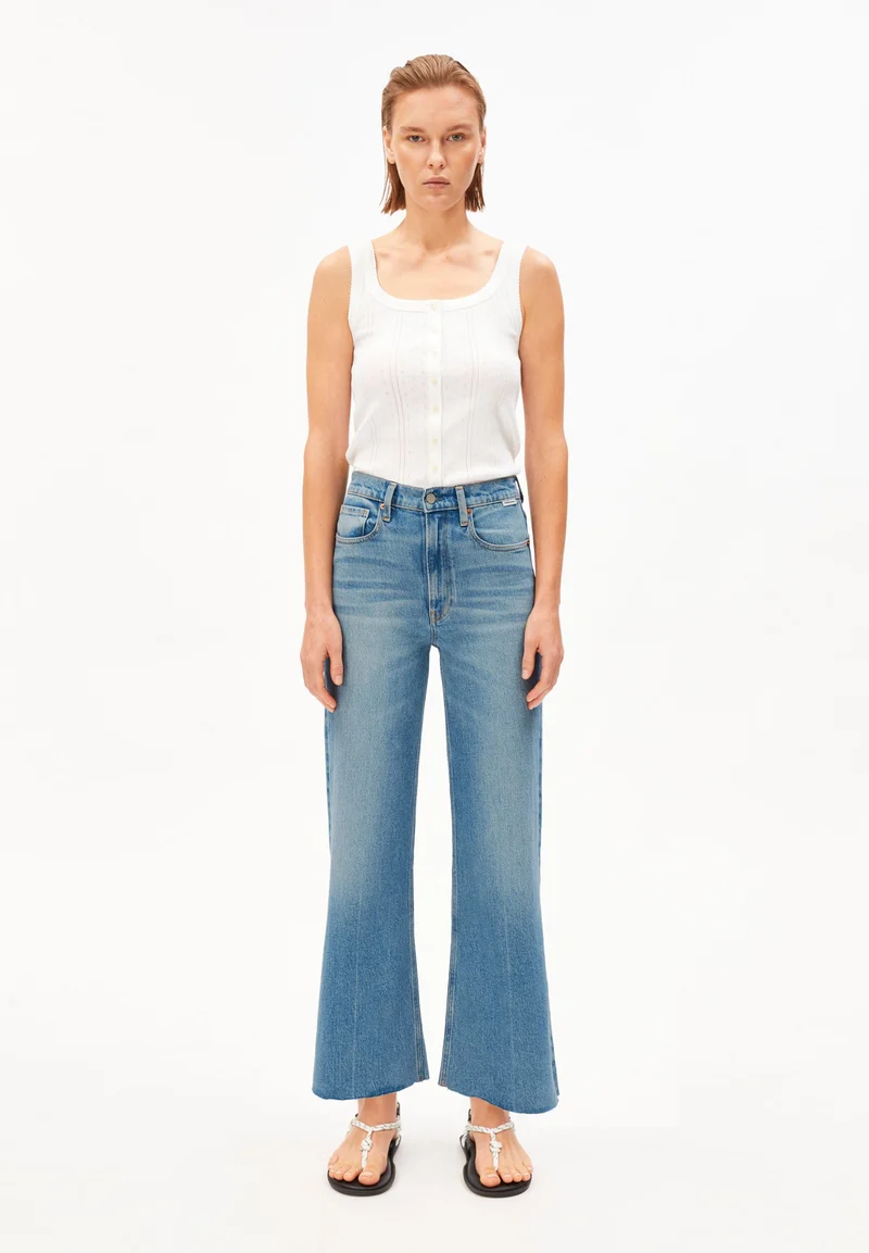 MURLIAA HIGH CROPPED WIDE JEANS | wane