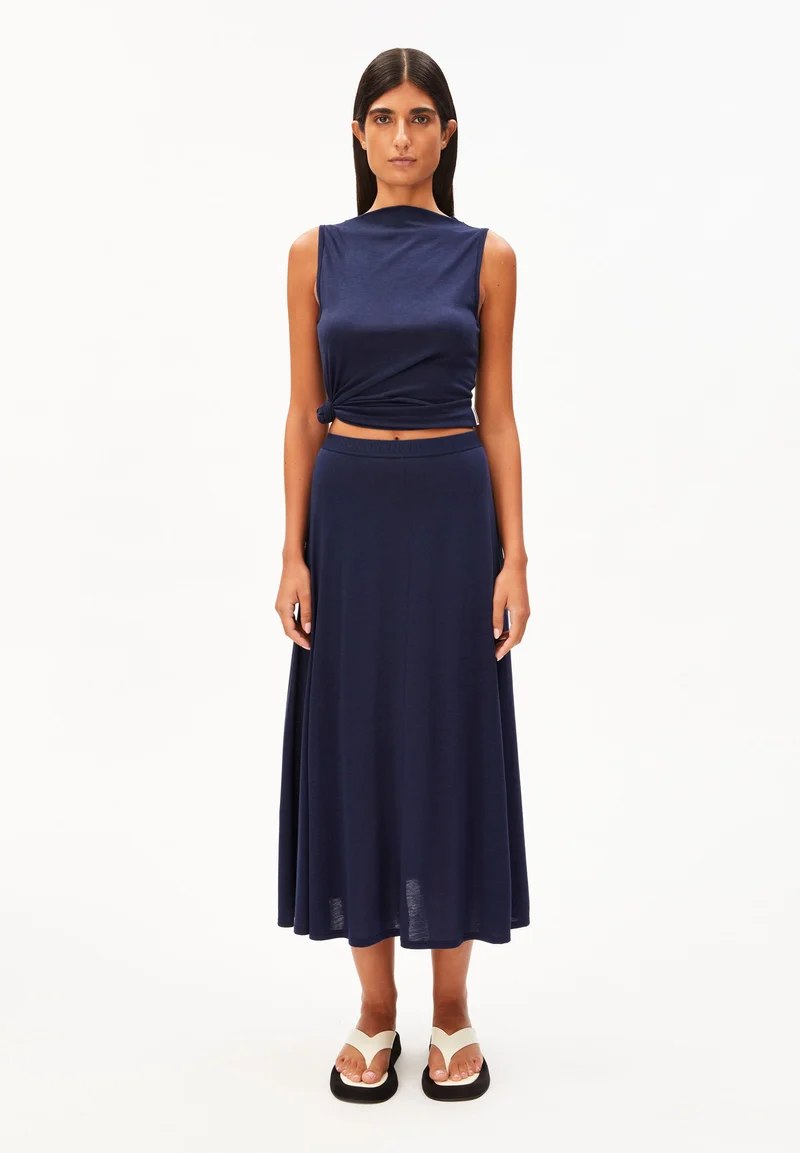 ILENIAA LARAA MIDI-ROCK | tinted navy