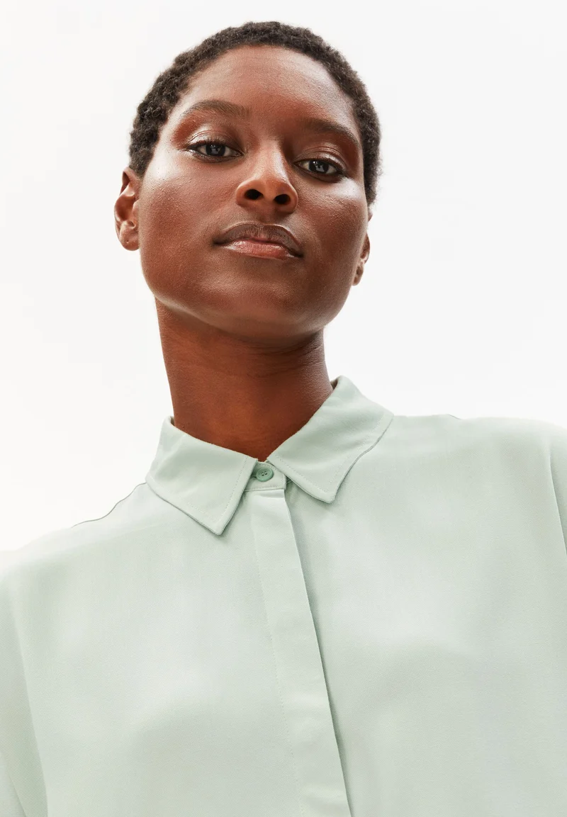 LARISAANA BLUSE | foam