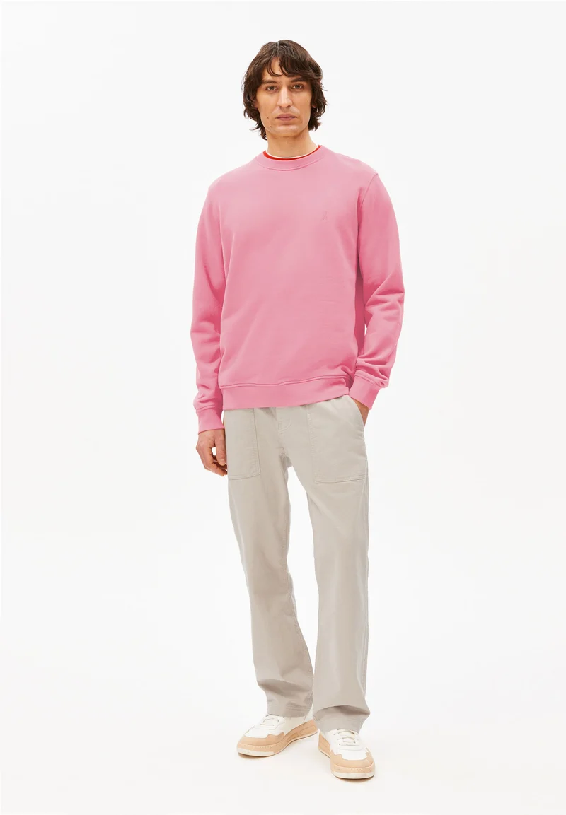 BAARO LOOP SWEATSHIRT | washed berry