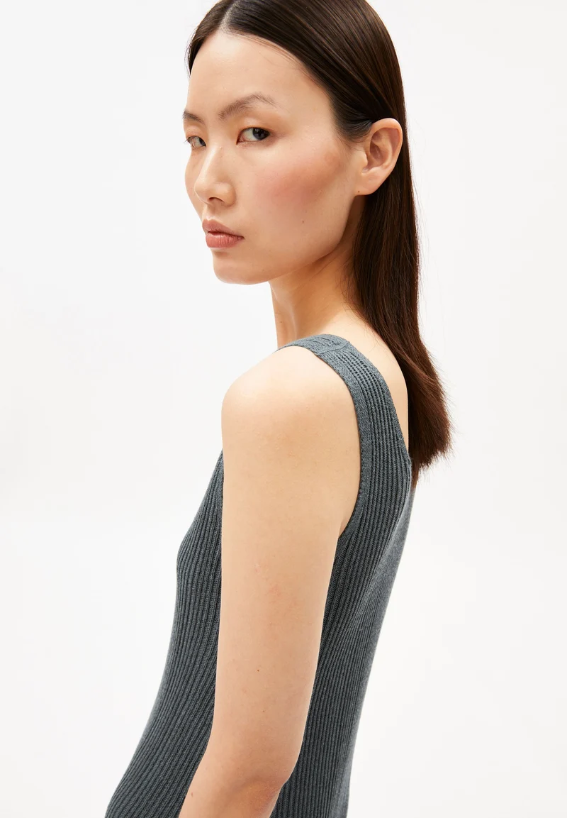 LEINEN-MIX STRICKKLEID | space steel