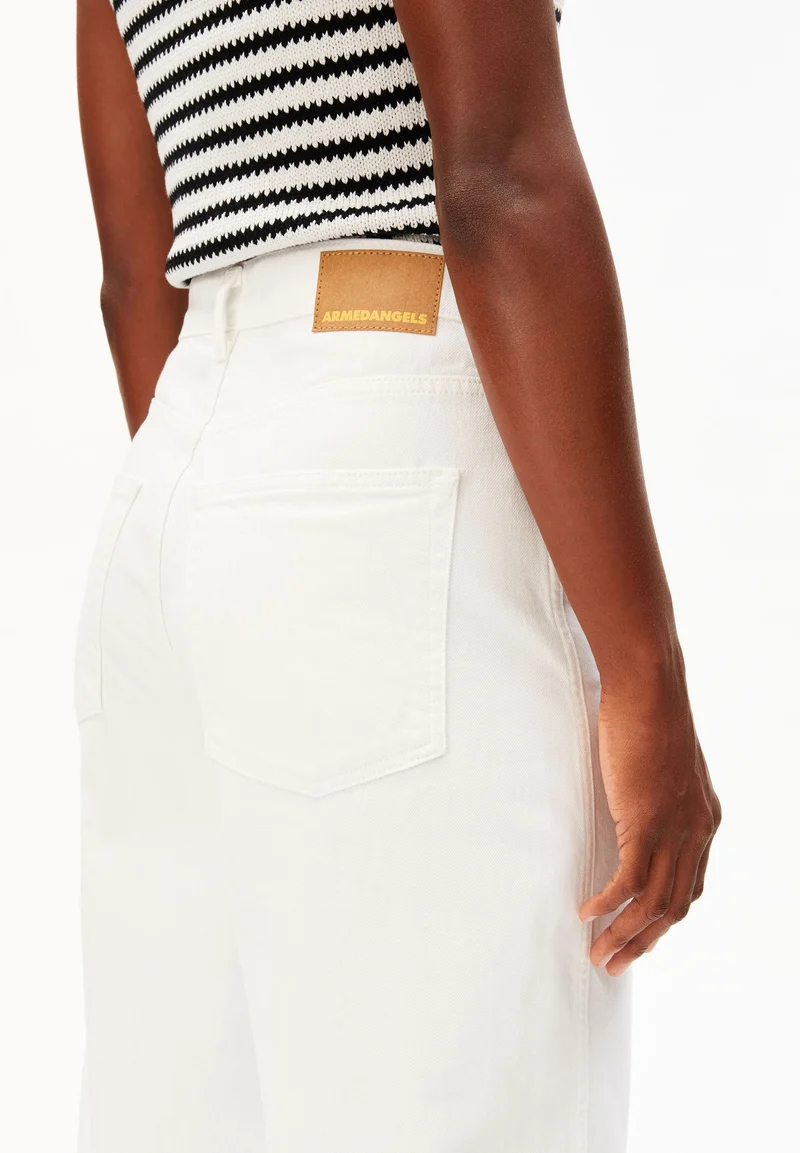 BAARLY BARREL JEANS | white