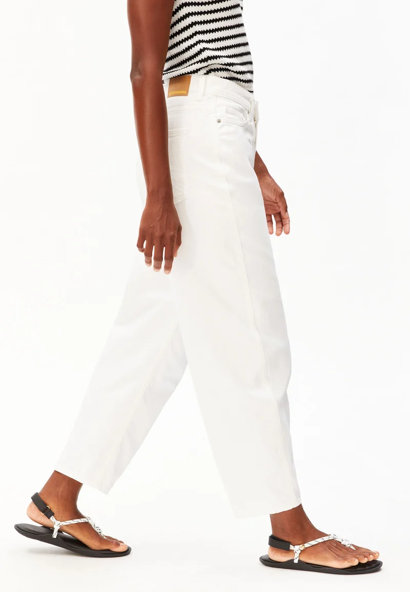 BAARLY BARREL JEANS | white
