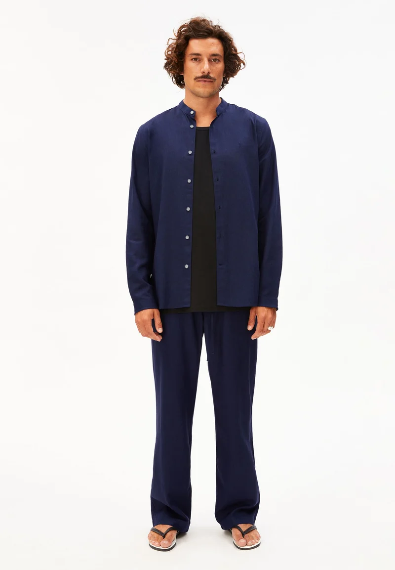 VAALERONIMUS LEINEN-HEMD | tinted navy
