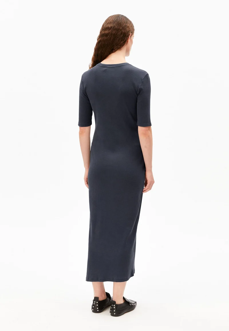 SEHAARAA GMT DYE KLEID | tinted navy