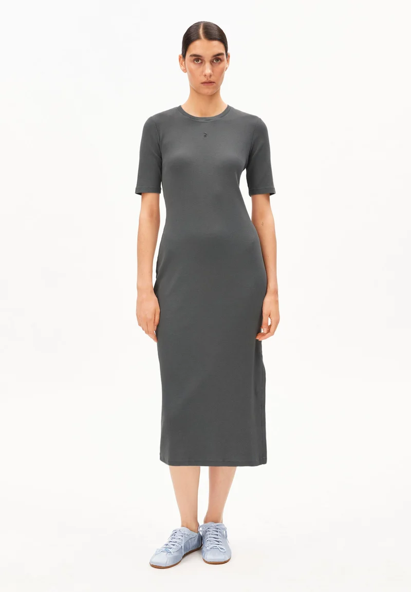 SEHAARAA GMT DYE KLEID | space steel