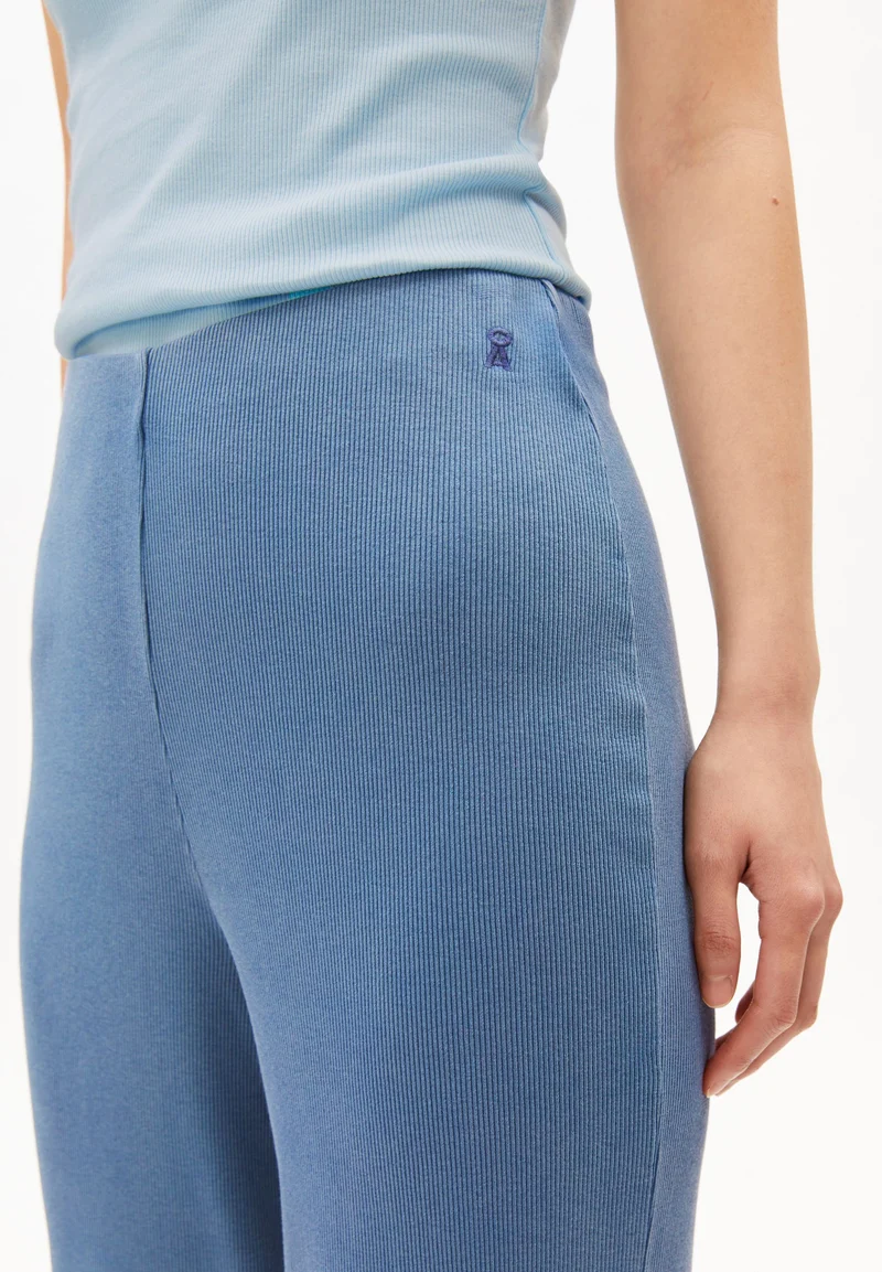 GMT DYE RIPP-HOSE | tinted navy