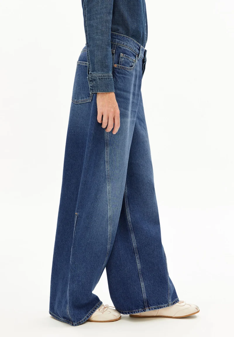 AALTHEA MID WAIST BARREL JEANS | fade