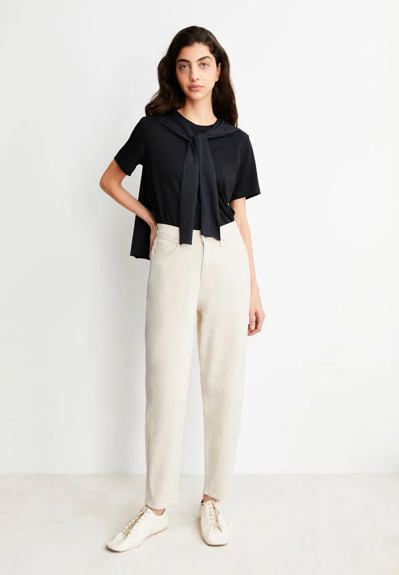 MAIRAA HIGH WAIST MOM JEANS | undyed