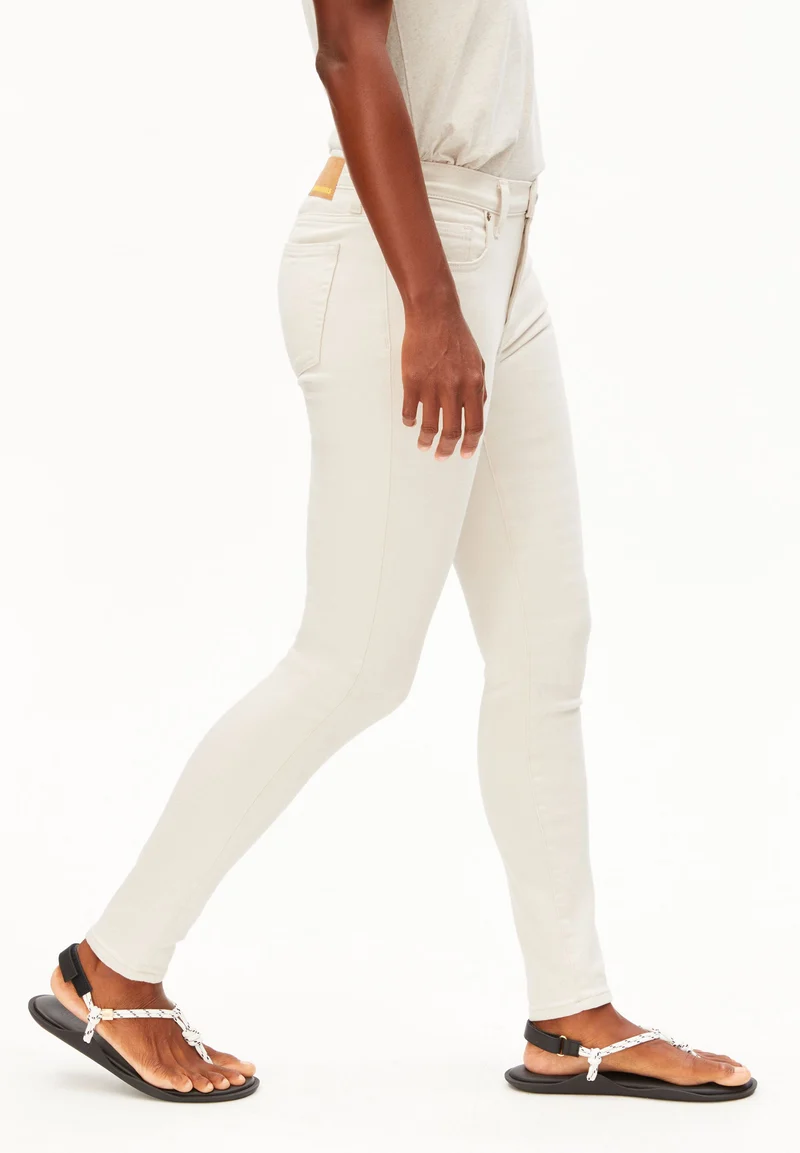 TILLAA MID WAIST SKINNY JEANS | undyed