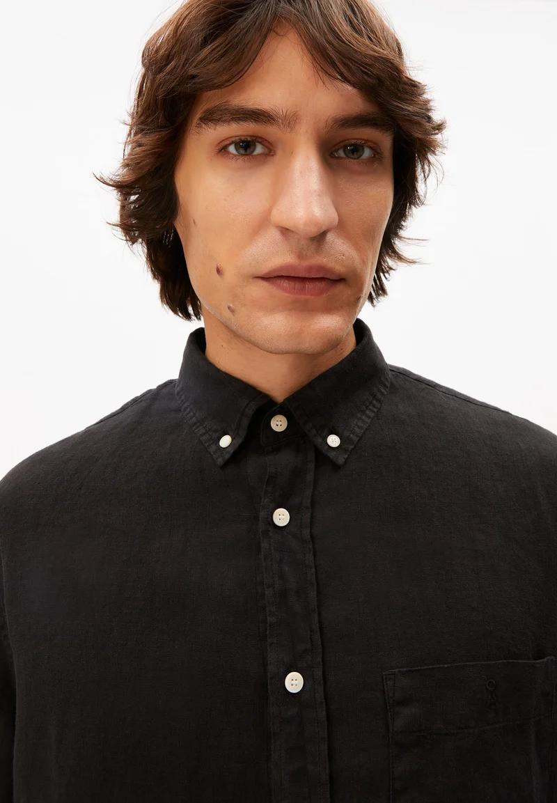 LEINEN-LANGARMHEMD | black