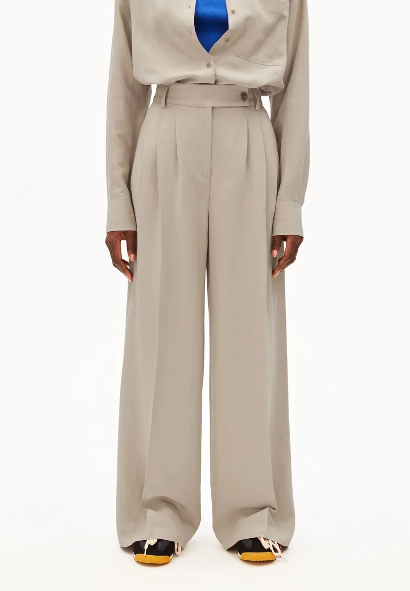KAAYUA LEINENHOSE | sandstone