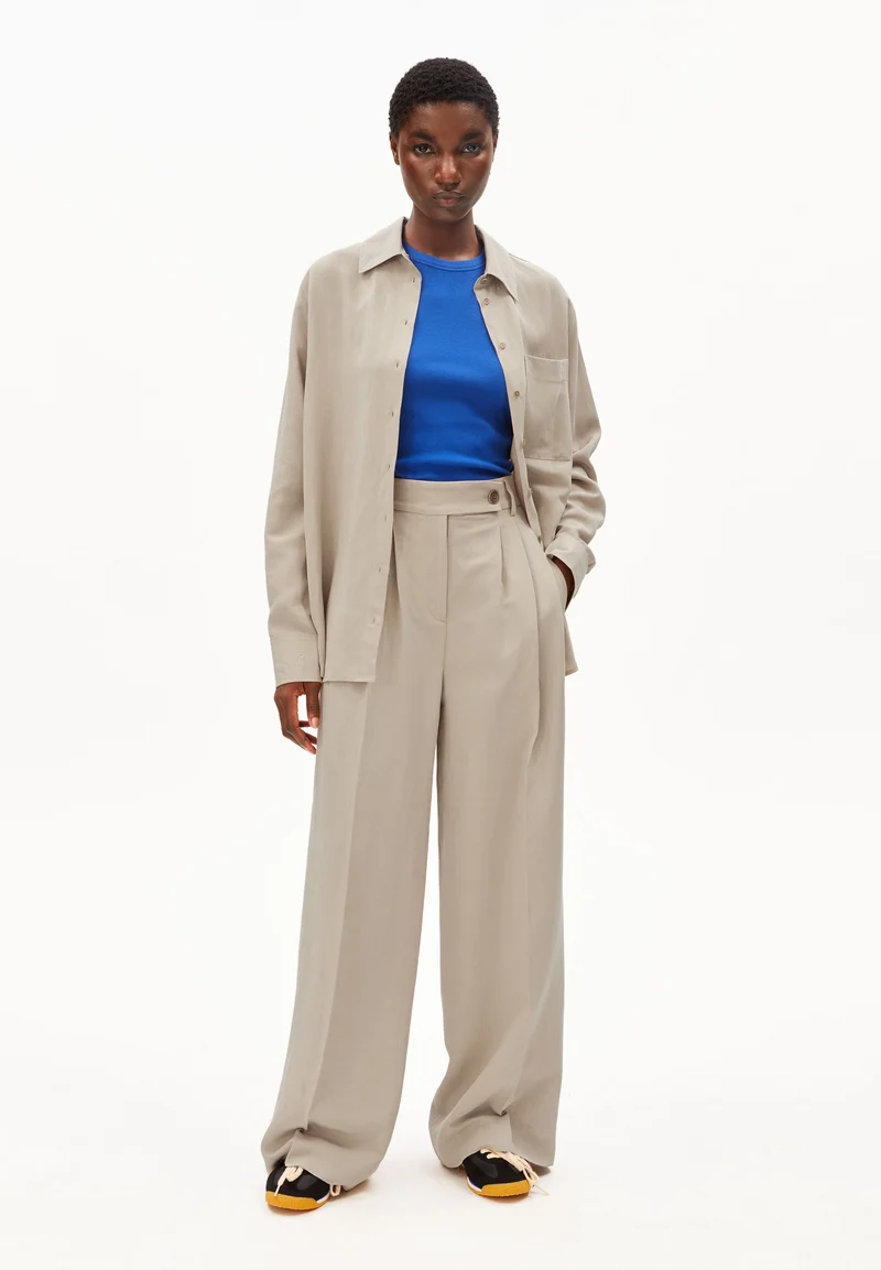 KAAYUA LEINENHOSE | sandstone