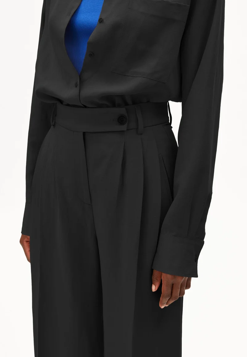 KAAYUA LEINENHOSE | black