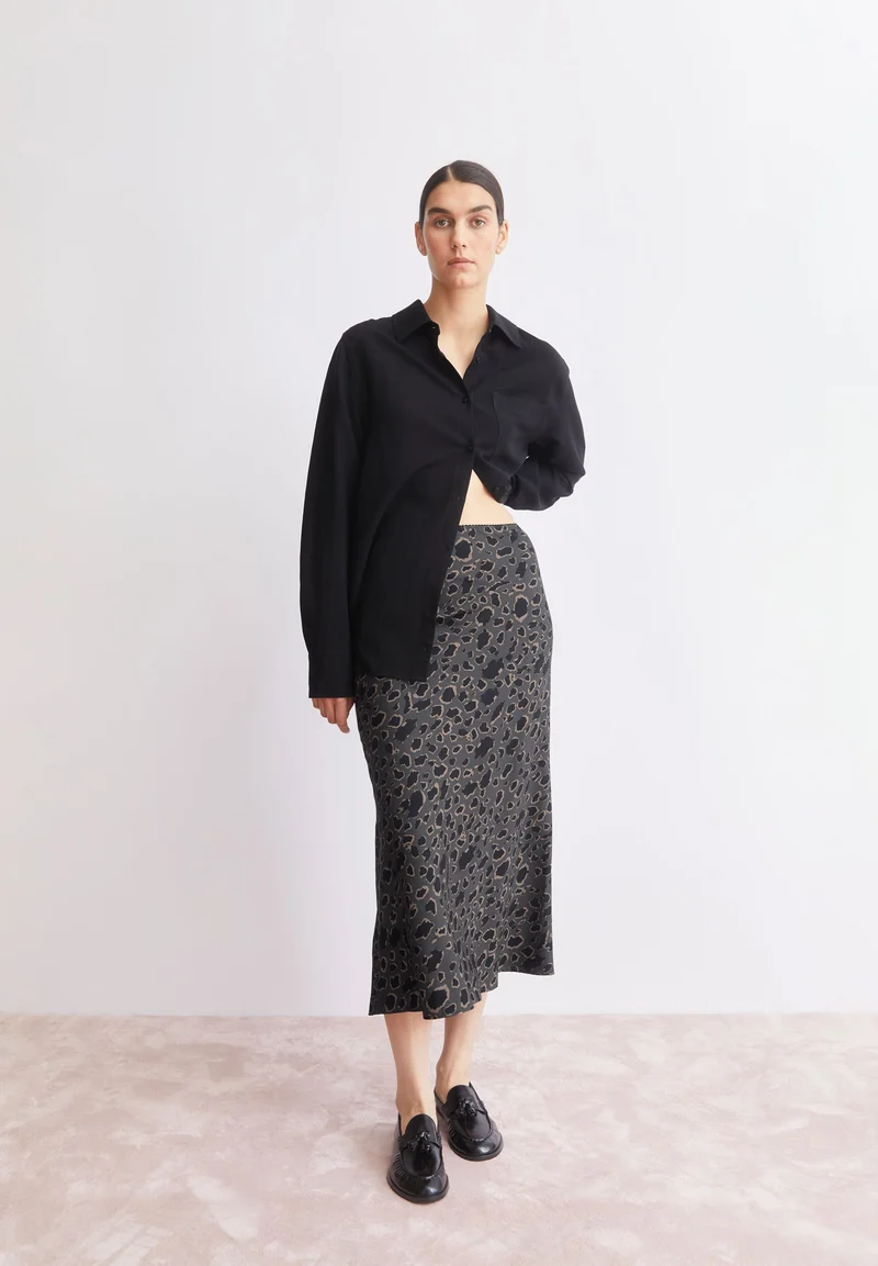 LEINEN-MIX BLUSE | black