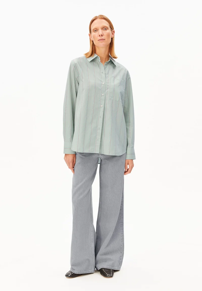 GESTREIFTE WEITE POPLIN BLUSE | foam-pool green