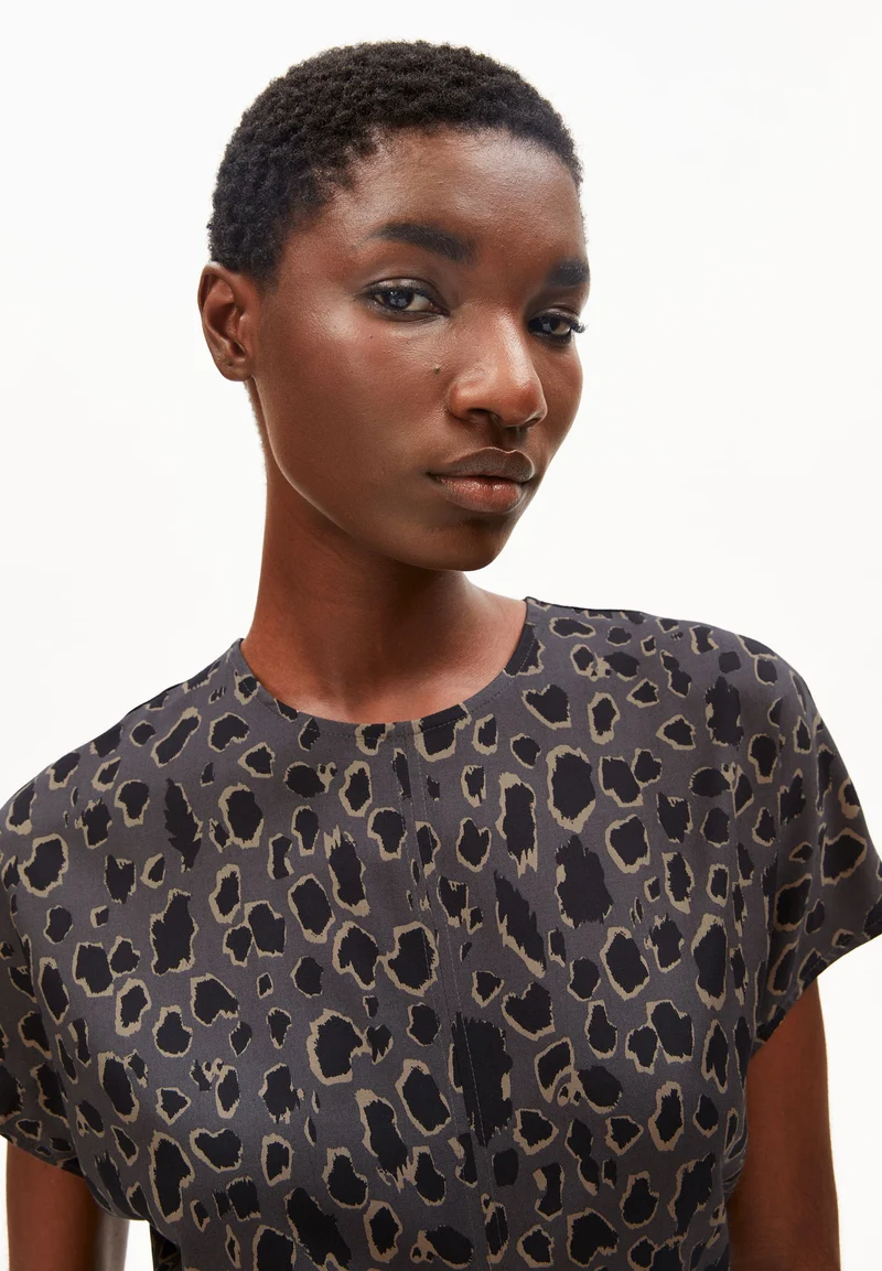 LEO-FLEDERMAUSÄRMEL-BLUSE | dark steel-black