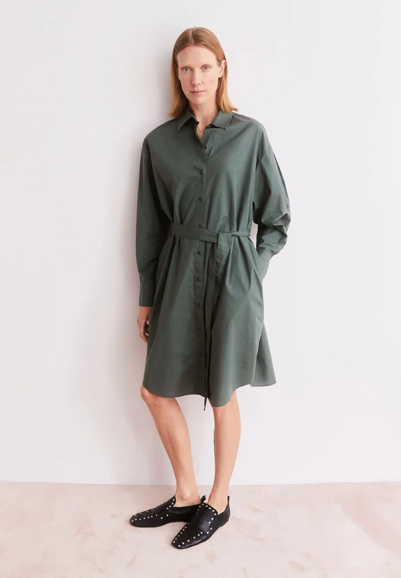 BARREL POPLIN KLEID | space steel