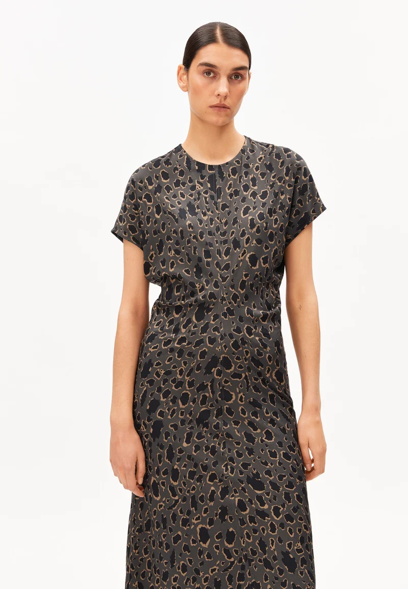 LEO-FLEDERMAUSÄRMEL MIDI-KLEID | dark steel-black