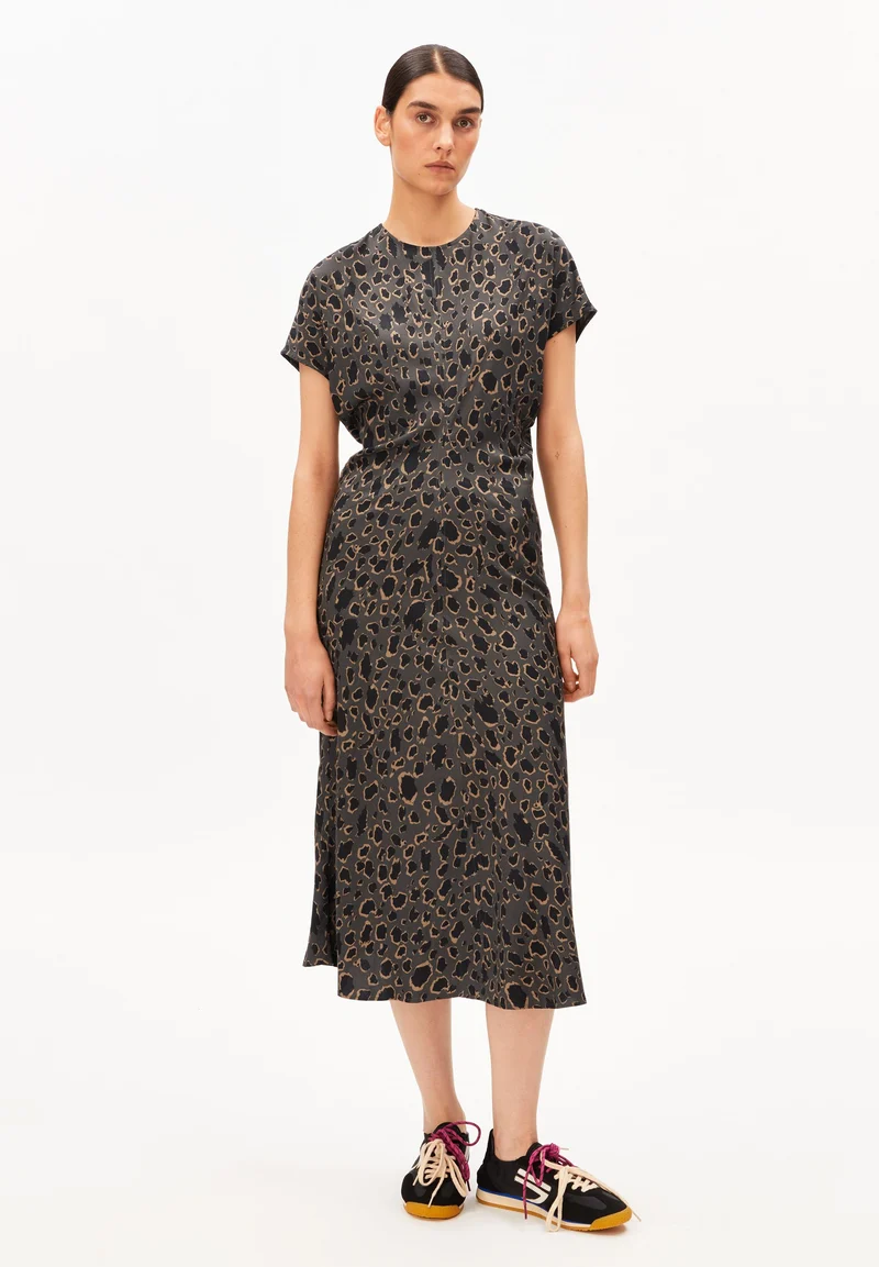 LEO-FLEDERMAUSÄRMEL MIDI-KLEID | dark steel-black