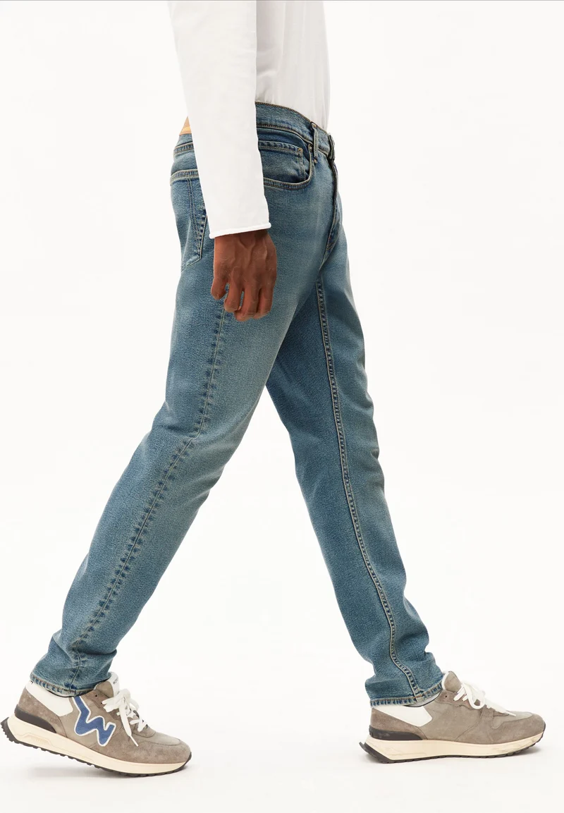 AARJO TARPA TAPERED JEANS | lule