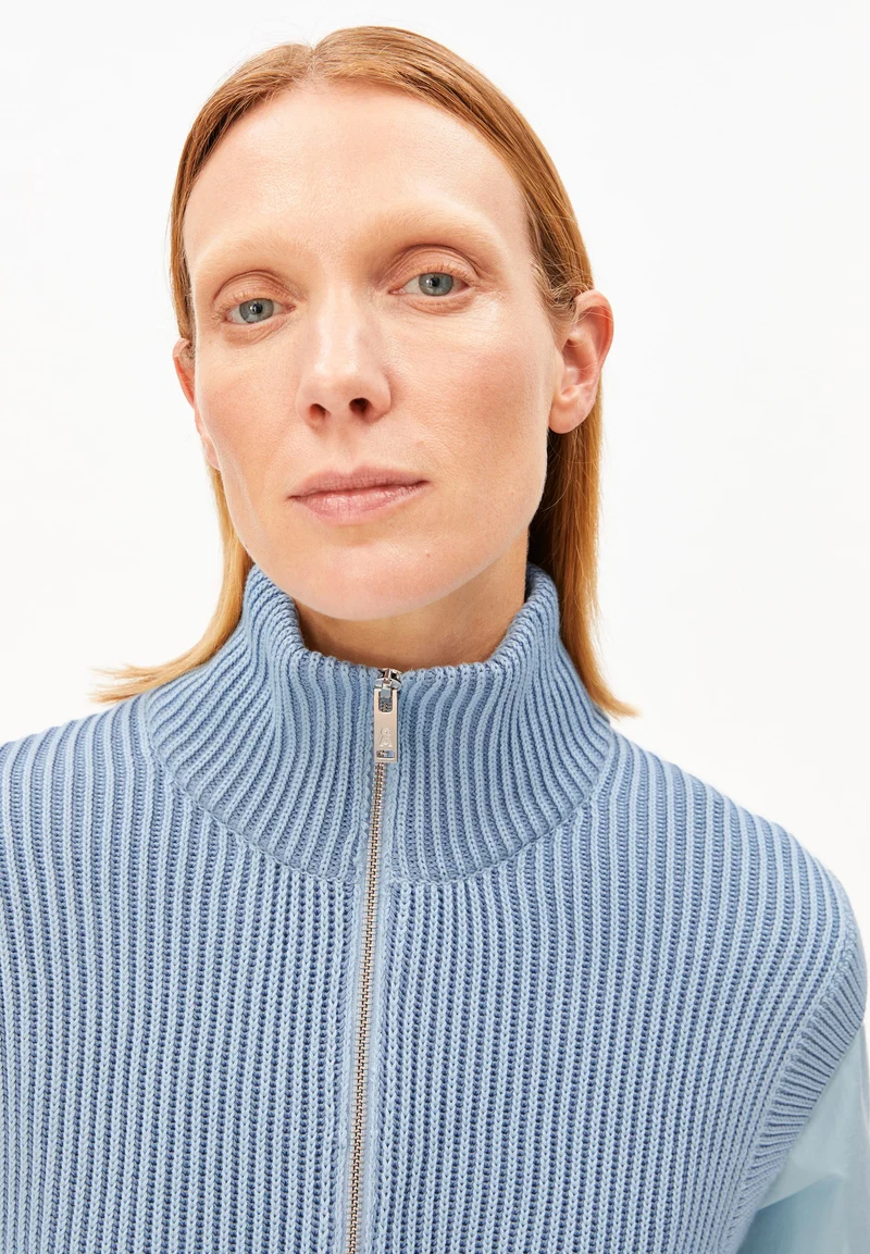 VANISÉ PULLUNDER | blue glow-dark blue glow