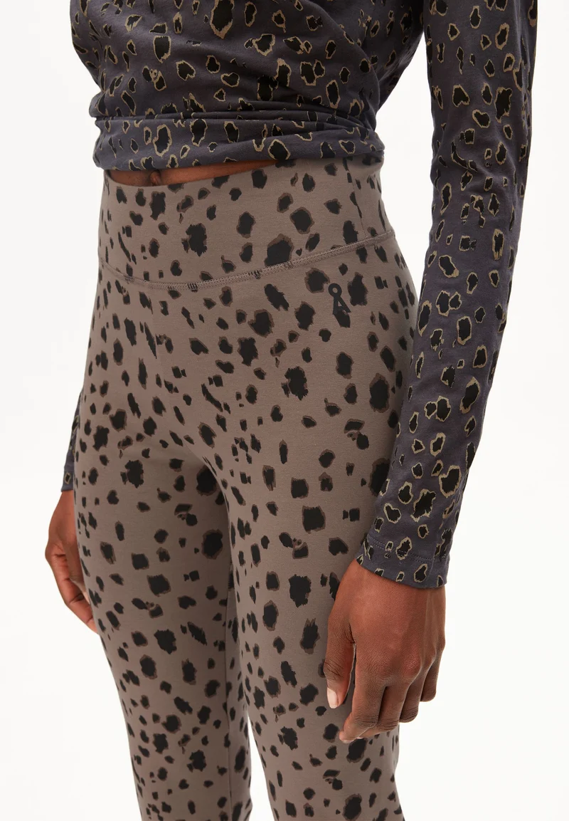 LEO REHMAA LEGGINGS | walnut cream
