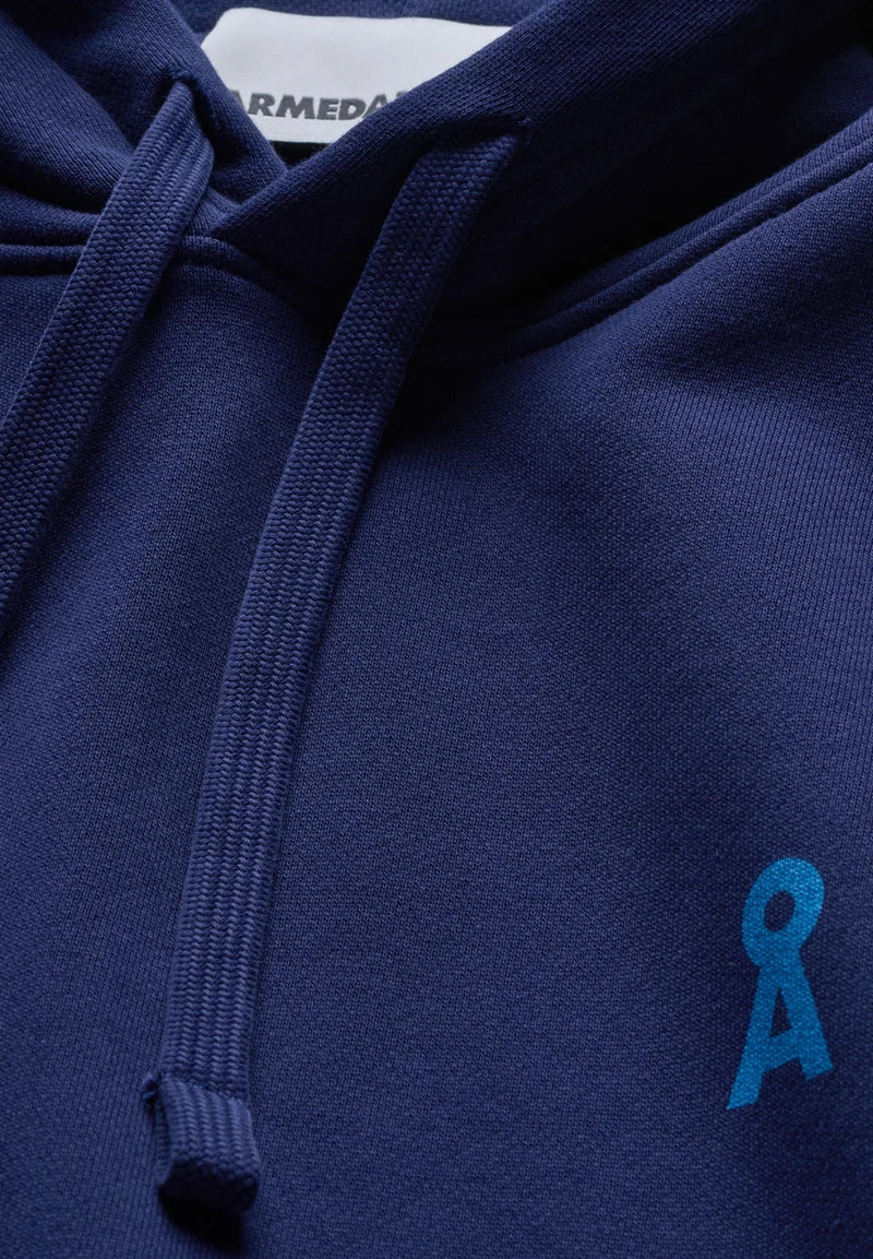 DETOX ARTWORK SWEATHOODIE | tinted navy