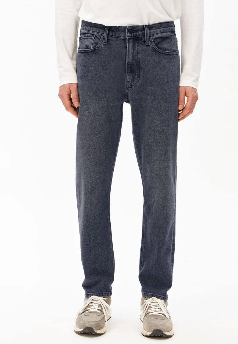 CCL - MAAKX RELAXED TAPERED JEAN