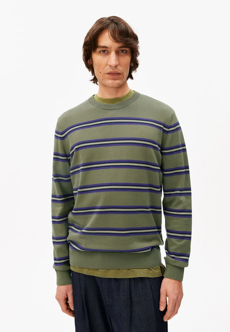 LOUKAA FINE STRIPE SWEATER