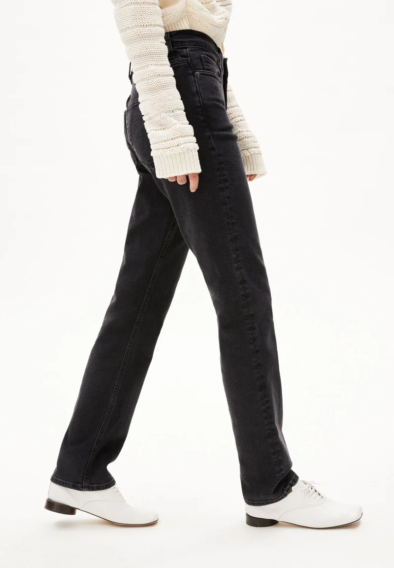 CARENAA MID WAIST STRAIGHT JEANS | ebony