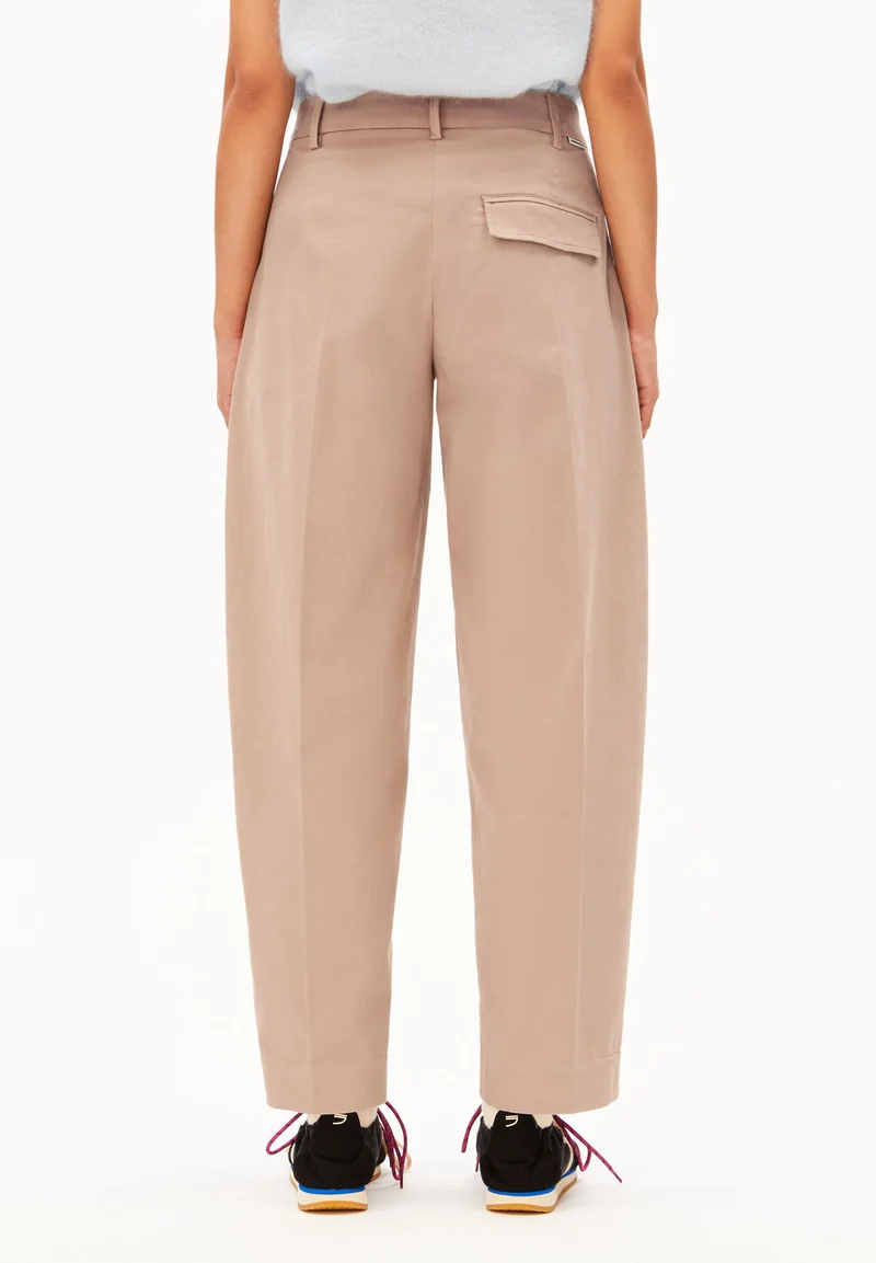 BARREL LEG TWILLHOSE | true camel