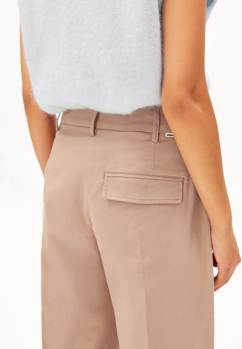 BARREL LEG TWILLHOSE | true camel