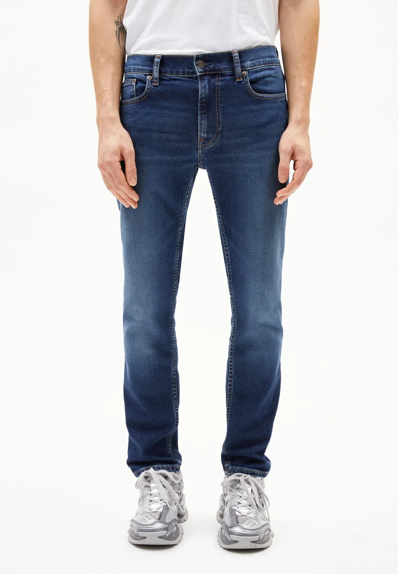 CCL - IAAN SLIM JEAN