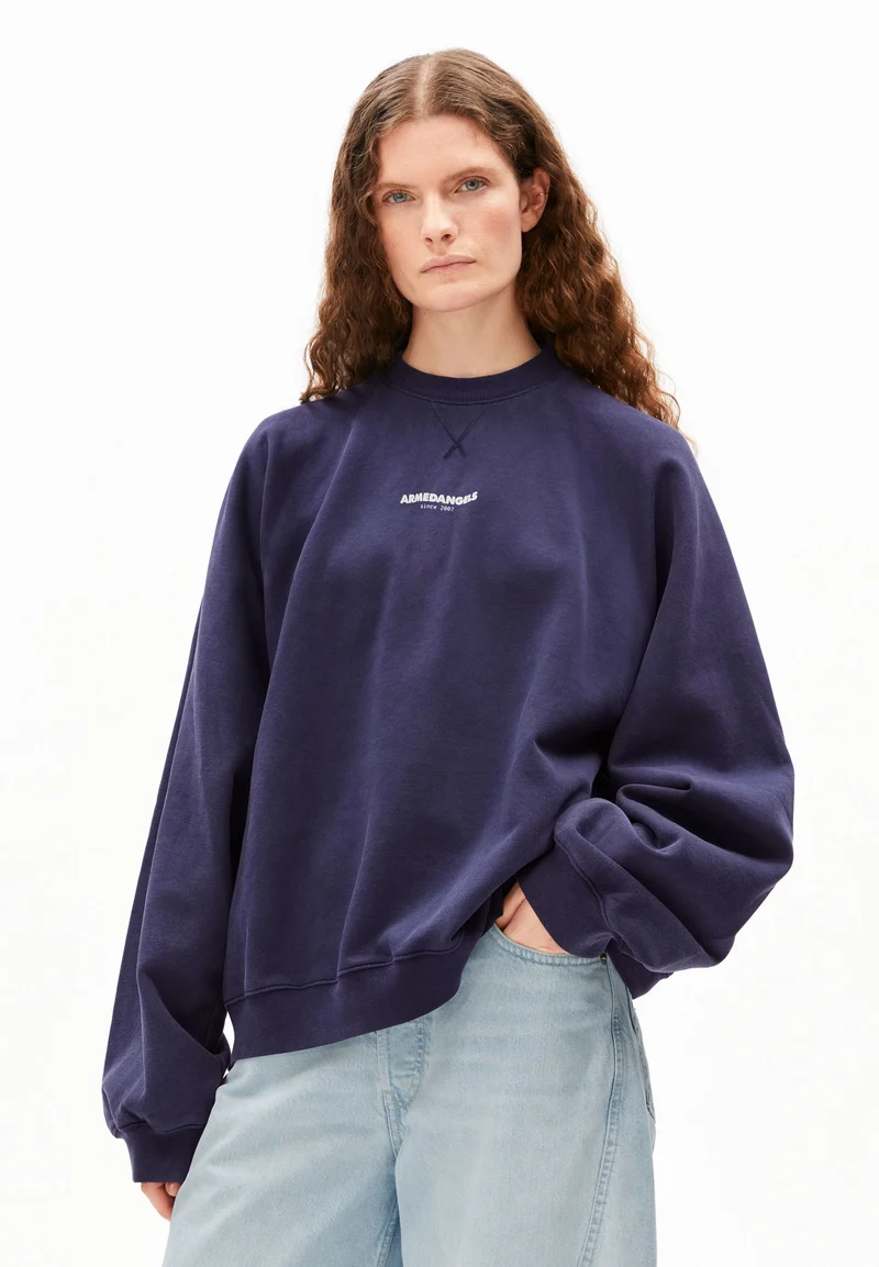 GMT DYE CREWNECK SWEATSHIRT | tinted navy
