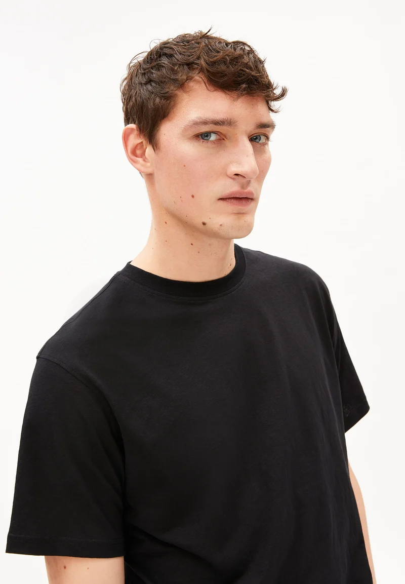 MAARKOS LEINEN-MIX T-SHIRT | black