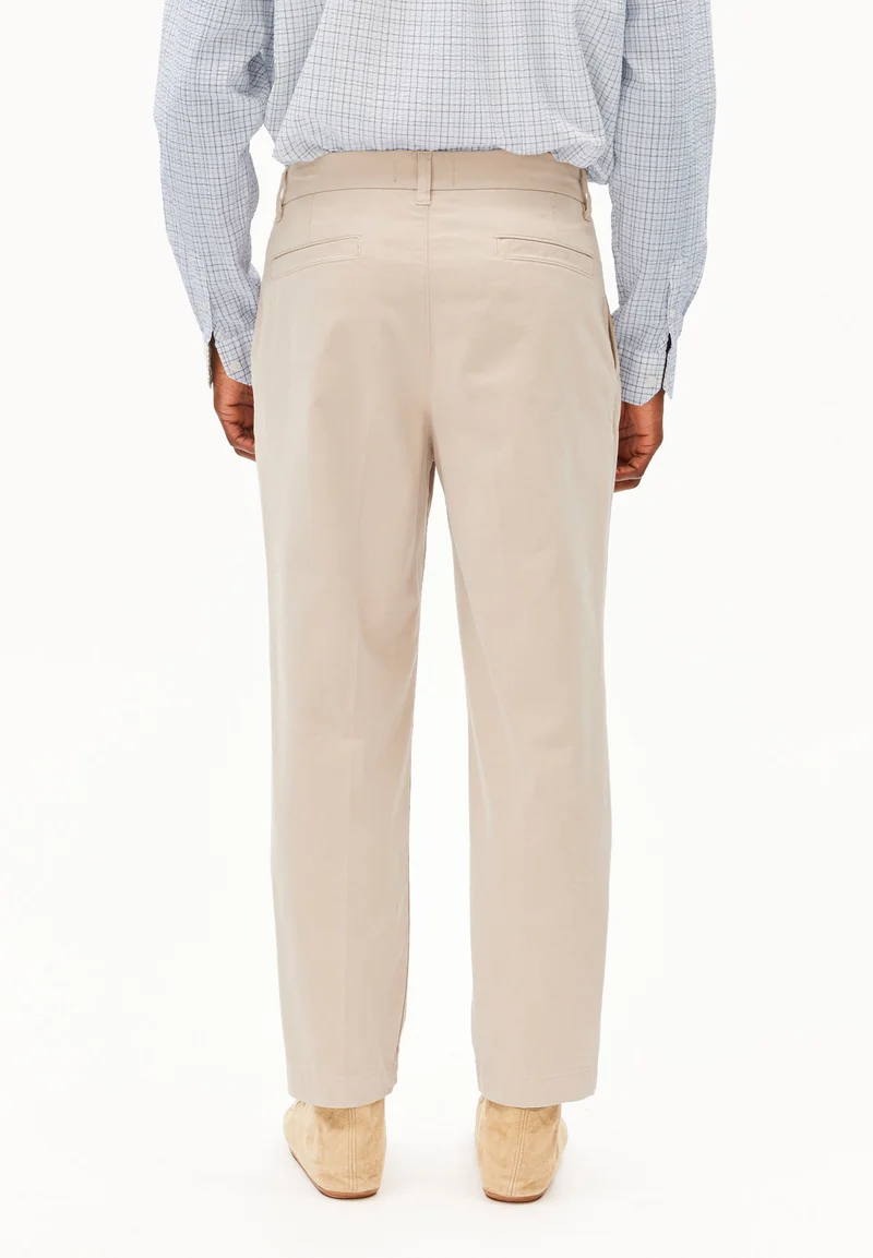 TAAMIR PLISSIERTE CHINOHOSE | sandstone
