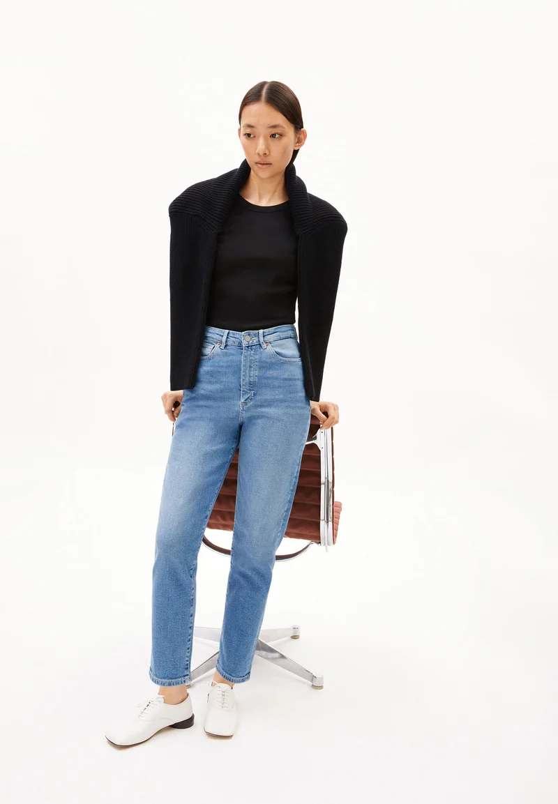 MAIRAA HIGH WAIST MOM JEANS | herse