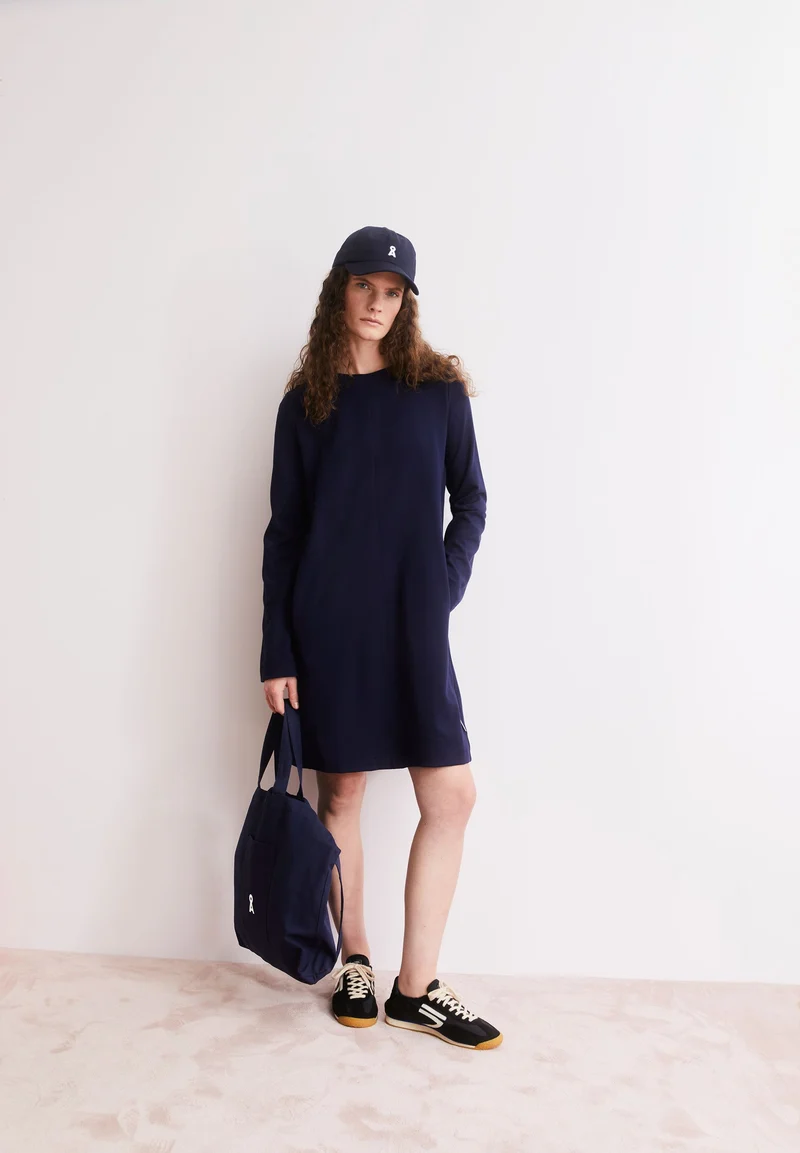MAARILIANA LANGÄRMLIGES JERSEYKLEID | tinted navy