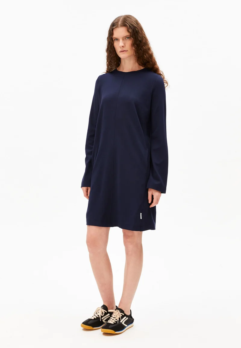 MAARILIANA LANGÄRMLIGES JERSEYKLEID | tinted navy