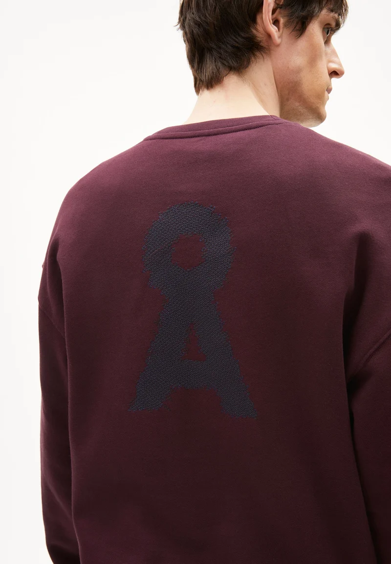 EMAAL Å ZICK ZACK SWEATSHIRT | dark cranberry