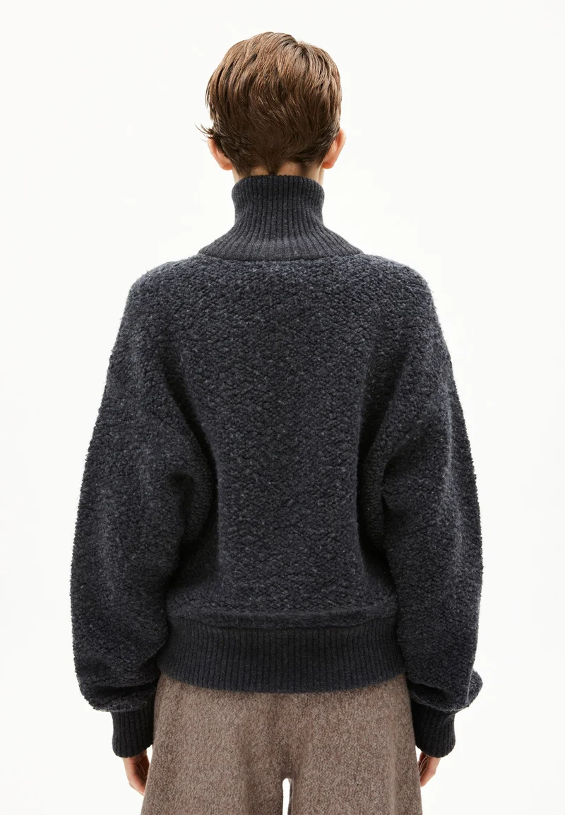 ICONIC Å BOUCLÉ STRICKJACKE | steel melange-oatmilk