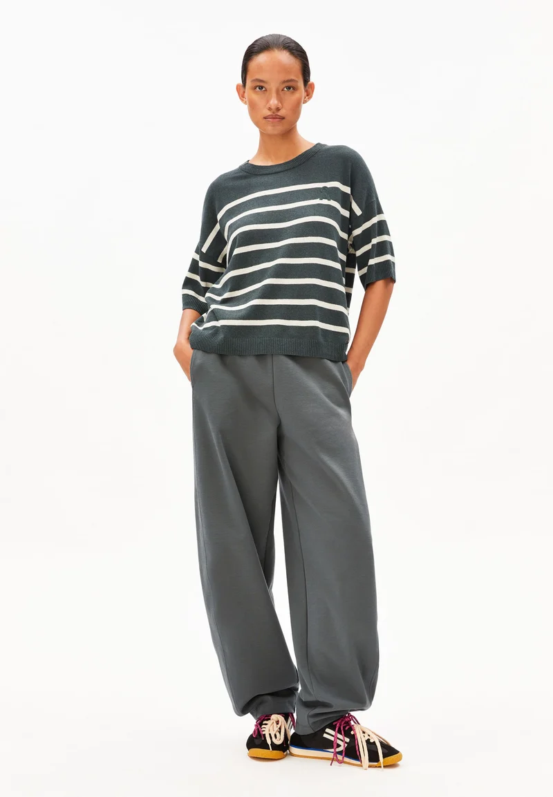 GESTREIFTER LEINEN-MIX PULLOVER | space steel-undyed